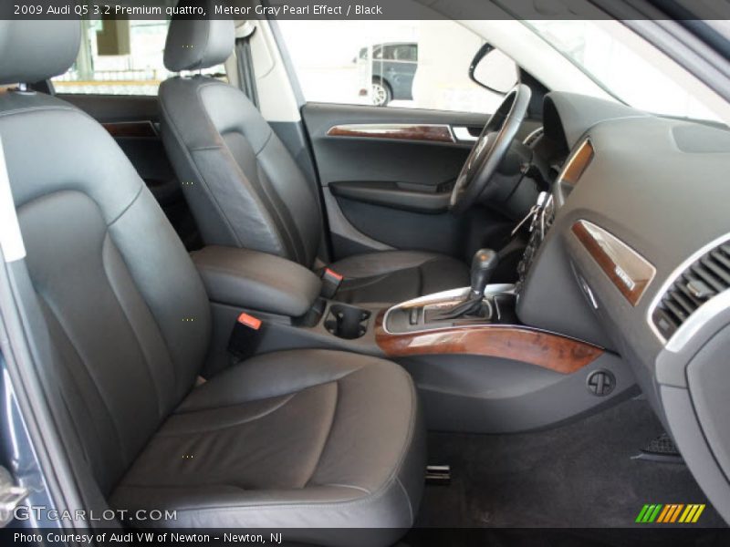 2009 Q5 3.2 Premium quattro Black Interior