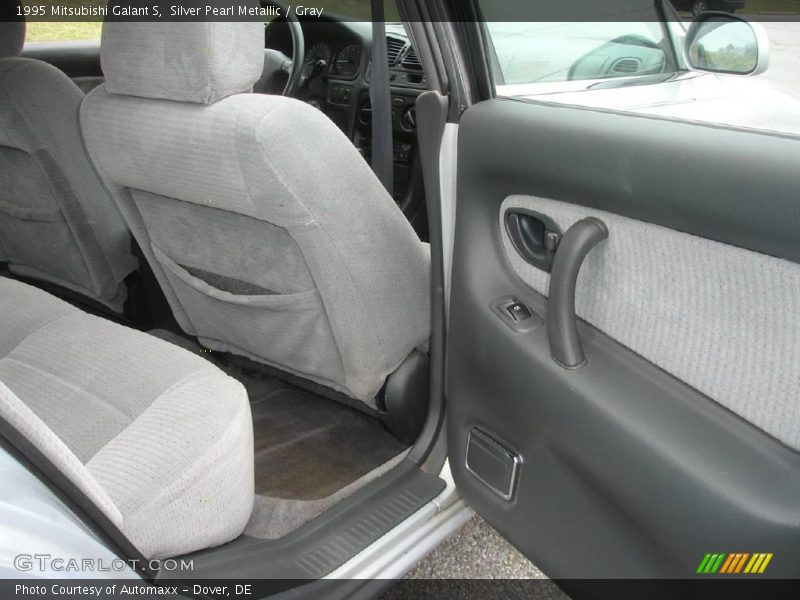 Silver Pearl Metallic / Gray 1995 Mitsubishi Galant S