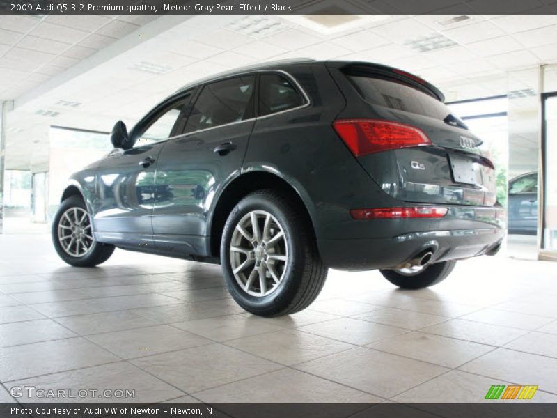 Meteor Gray Pearl Effect / Black 2009 Audi Q5 3.2 Premium quattro