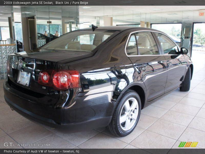 Black Uni / Pure Beige 2009 Volkswagen Jetta SE Sedan