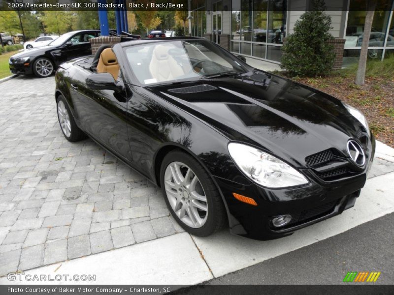 Front 3/4 View of 2009 SLK 300 Roadster