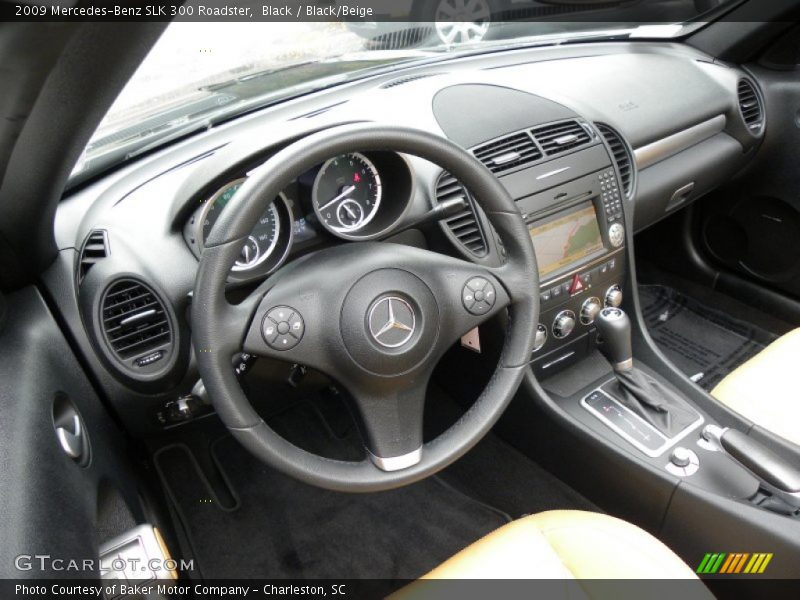 Dashboard of 2009 SLK 300 Roadster