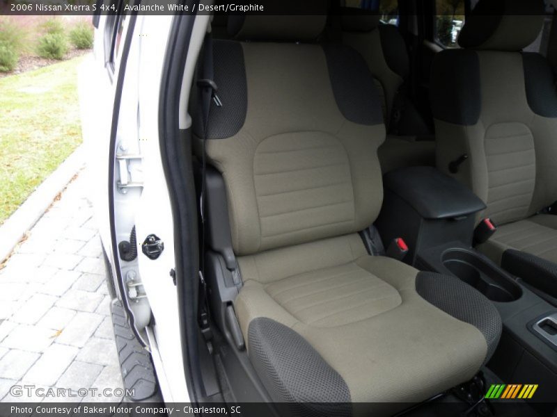 Avalanche White / Desert/Graphite 2006 Nissan Xterra S 4x4