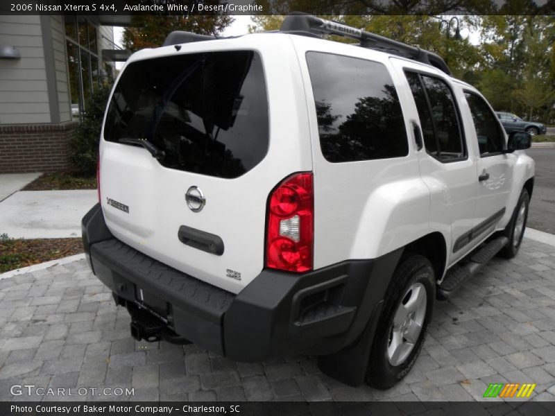 Avalanche White / Desert/Graphite 2006 Nissan Xterra S 4x4