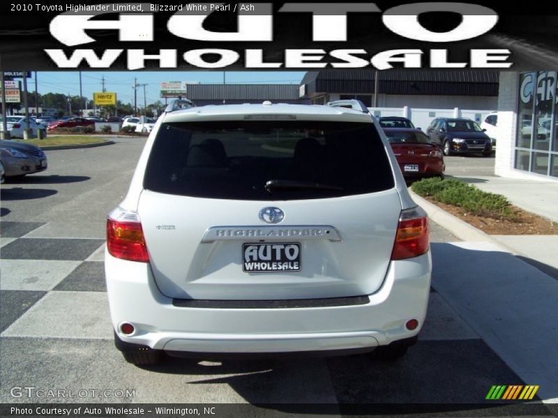 Blizzard White Pearl / Ash 2010 Toyota Highlander Limited