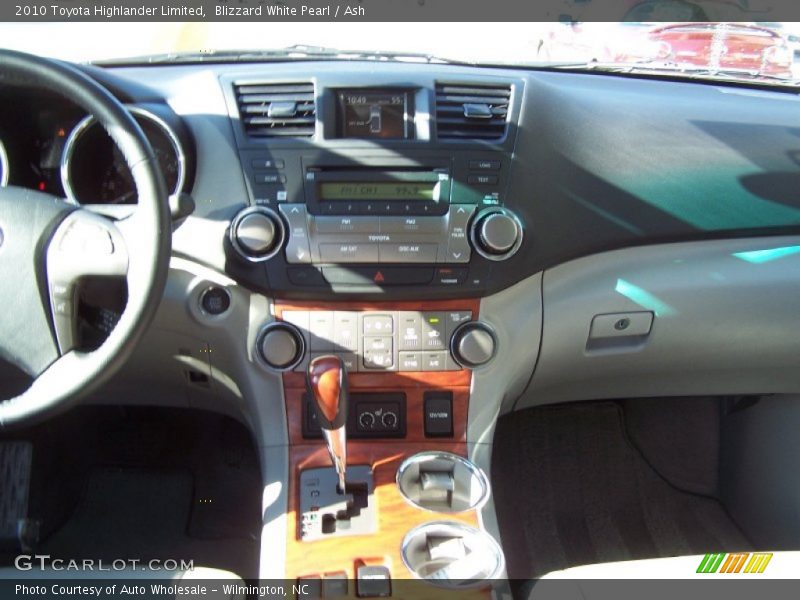 Blizzard White Pearl / Ash 2010 Toyota Highlander Limited