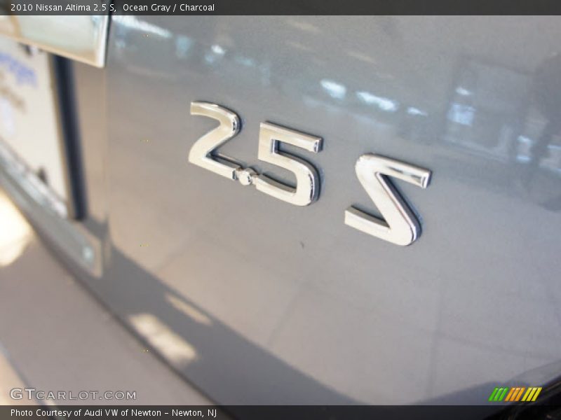 Ocean Gray / Charcoal 2010 Nissan Altima 2.5 S