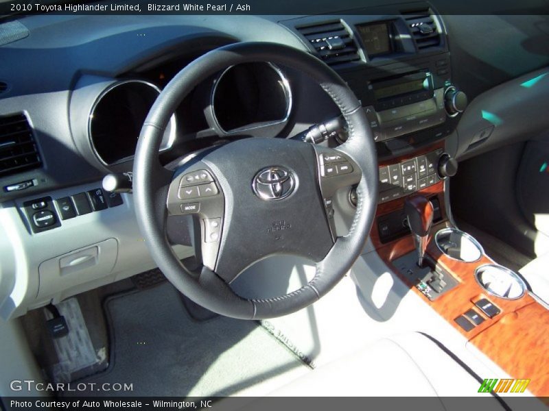 Blizzard White Pearl / Ash 2010 Toyota Highlander Limited