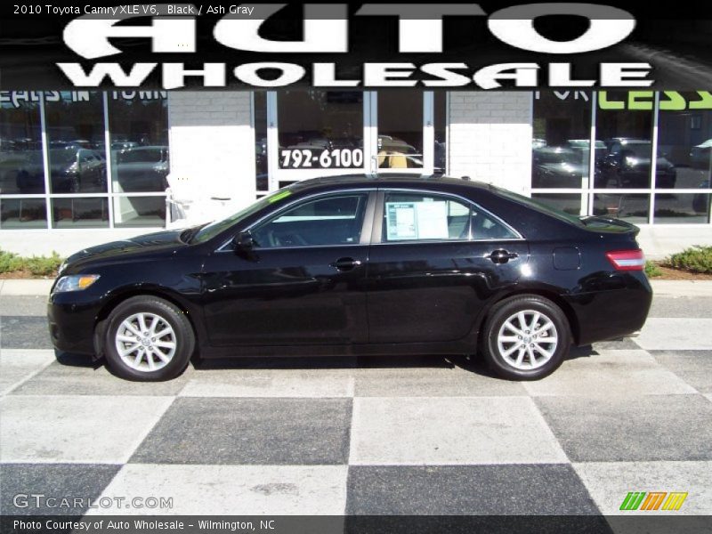 Black / Ash Gray 2010 Toyota Camry XLE V6