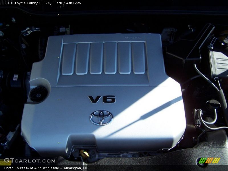 Black / Ash Gray 2010 Toyota Camry XLE V6
