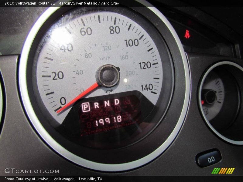 Mercury Silver Metallic / Aero Gray 2010 Volkswagen Routan SE