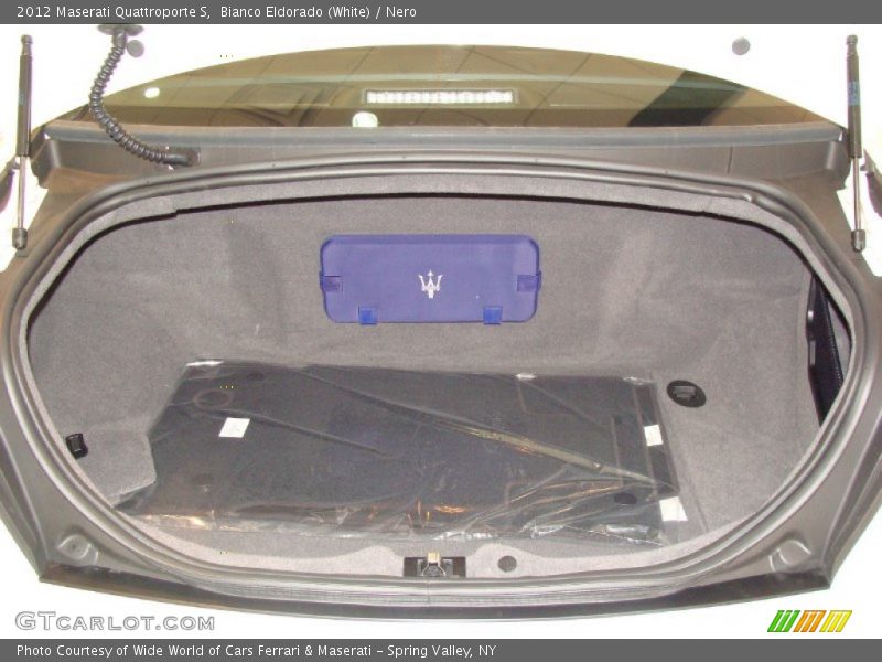  2012 Quattroporte S Trunk