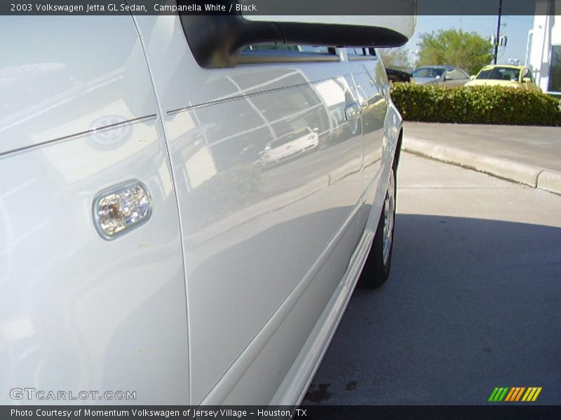 Campanella White / Black 2003 Volkswagen Jetta GL Sedan