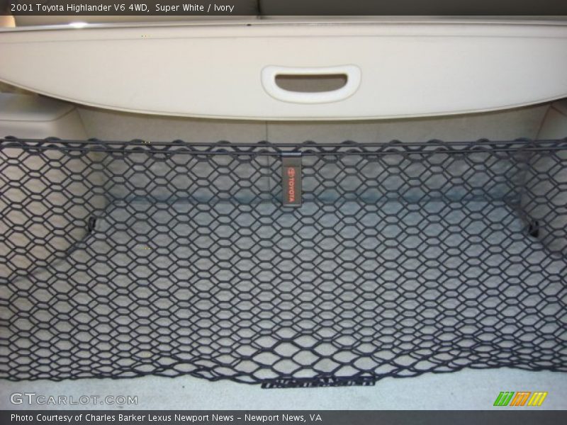 Super White / Ivory 2001 Toyota Highlander V6 4WD