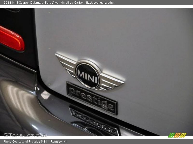 Pure Silver Metallic / Carbon Black Lounge Leather 2011 Mini Cooper Clubman