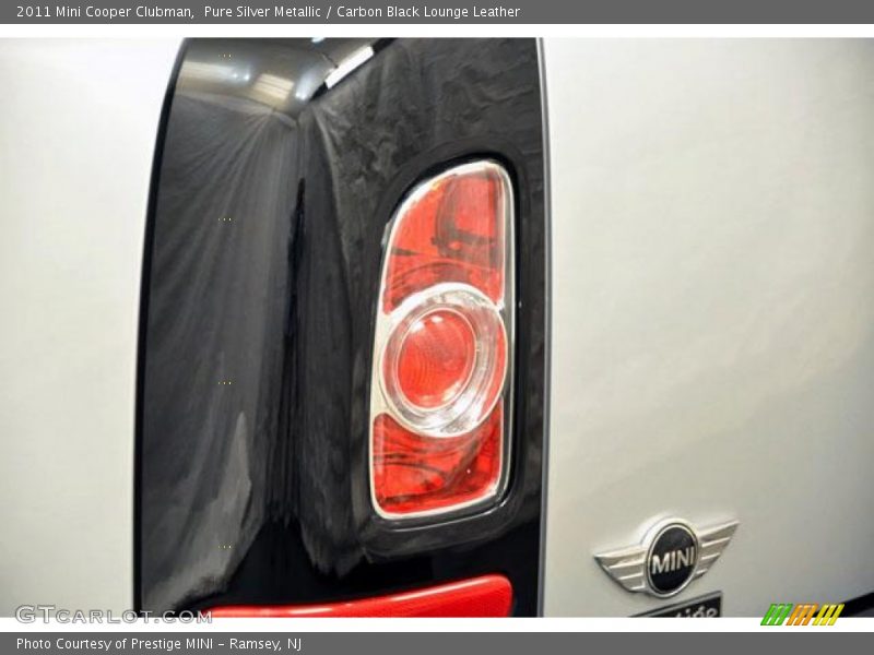 Pure Silver Metallic / Carbon Black Lounge Leather 2011 Mini Cooper Clubman