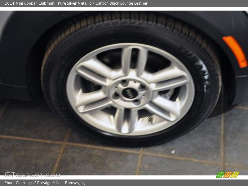 Pure Silver Metallic / Carbon Black Lounge Leather 2011 Mini Cooper Clubman