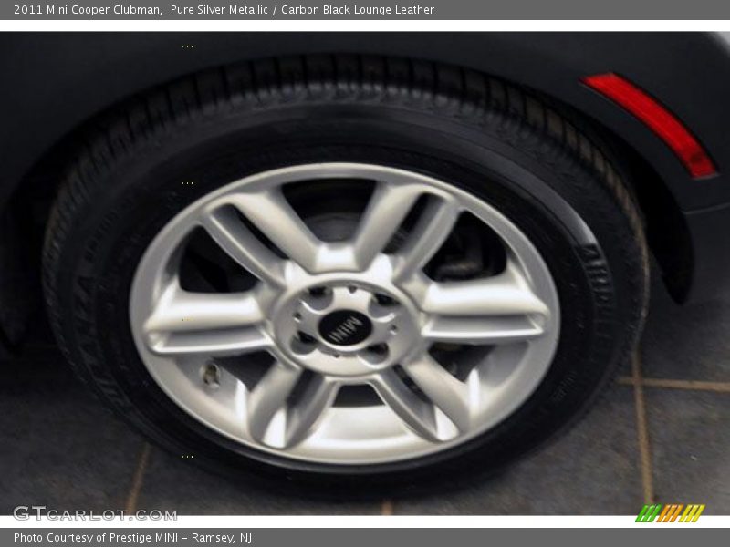 Pure Silver Metallic / Carbon Black Lounge Leather 2011 Mini Cooper Clubman