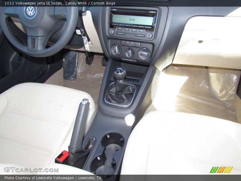 Candy White / Cornsilk Beige 2011 Volkswagen Jetta SE Sedan