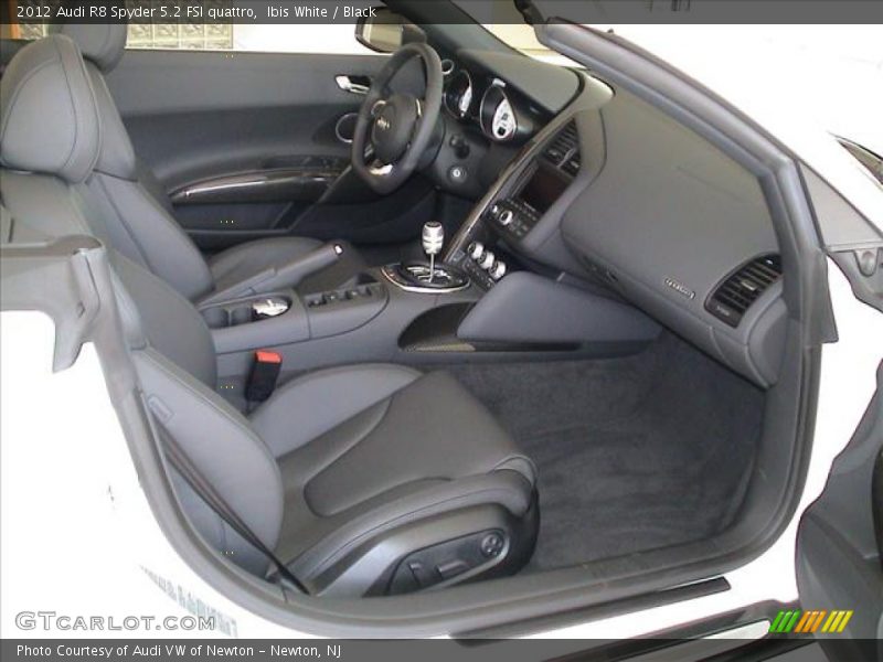 2012 R8 Spyder 5.2 FSI quattro Black Interior
