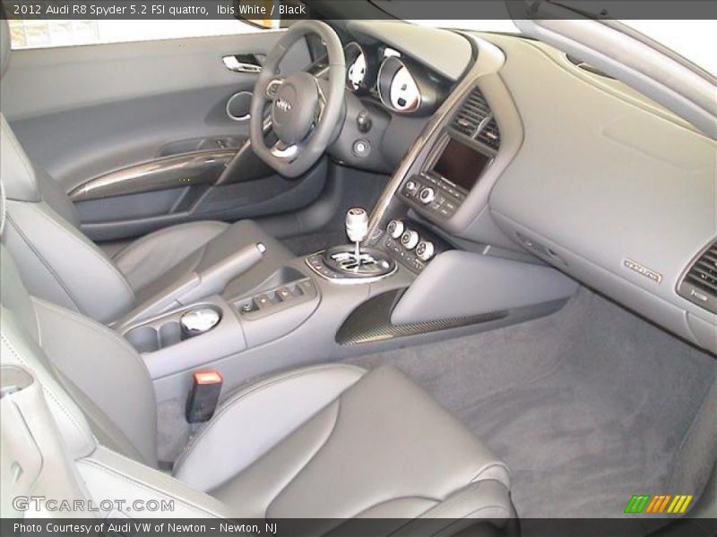  2012 R8 Spyder 5.2 FSI quattro Black Interior