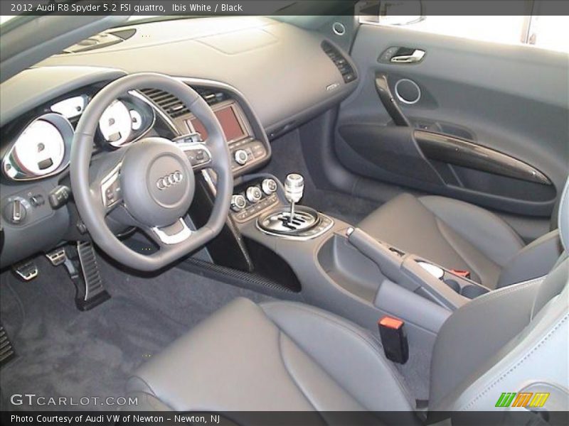 Black Interior - 2012 R8 Spyder 5.2 FSI quattro 
