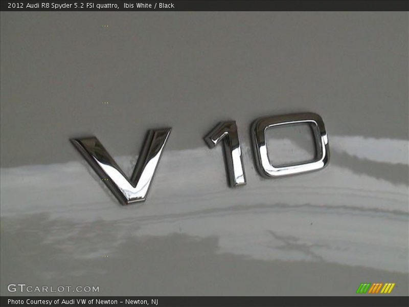  2012 R8 Spyder 5.2 FSI quattro Logo