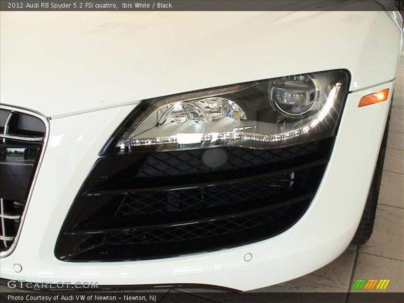 Ibis White / Black 2012 Audi R8 Spyder 5.2 FSI quattro