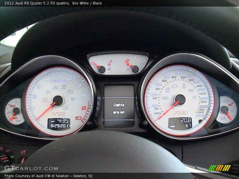  2012 R8 Spyder 5.2 FSI quattro Spyder 5.2 FSI quattro Gauges
