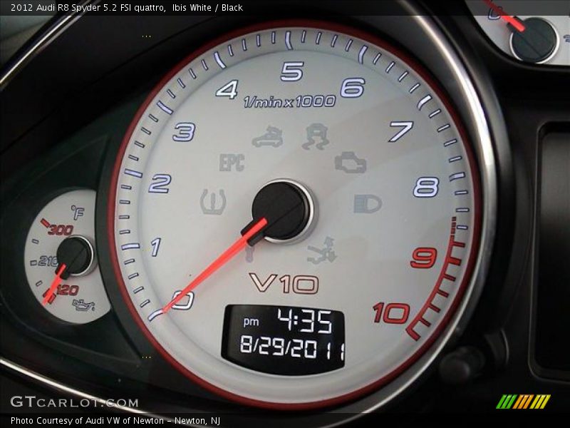  2012 R8 Spyder 5.2 FSI quattro Spyder 5.2 FSI quattro Gauges