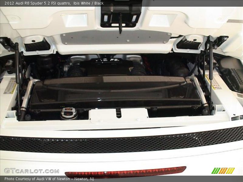  2012 R8 Spyder 5.2 FSI quattro Trunk