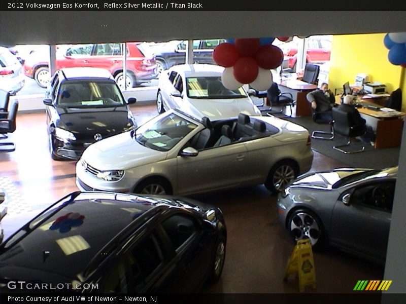 Reflex Silver Metallic / Titan Black 2012 Volkswagen Eos Komfort