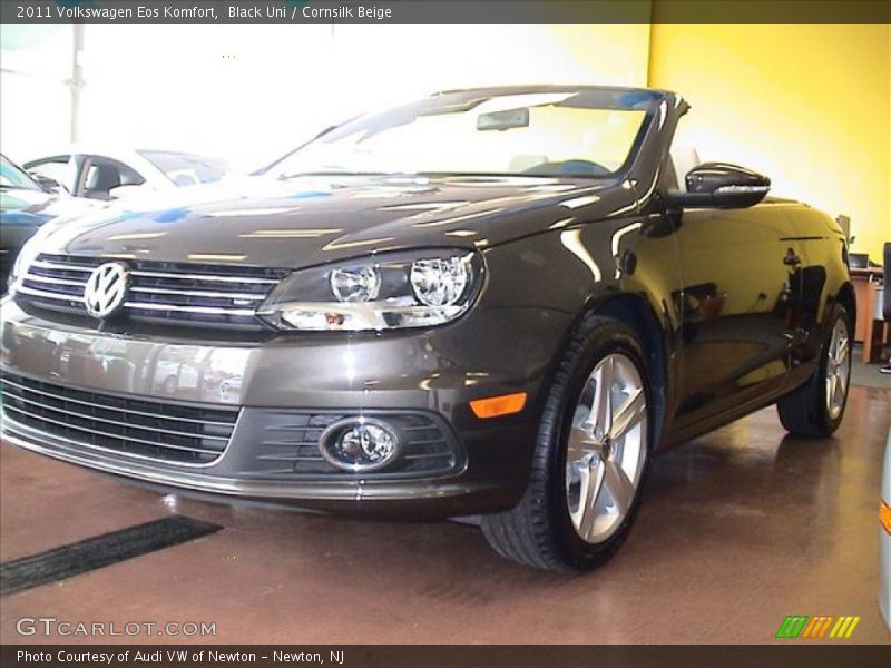 Black Uni / Cornsilk Beige 2011 Volkswagen Eos Komfort