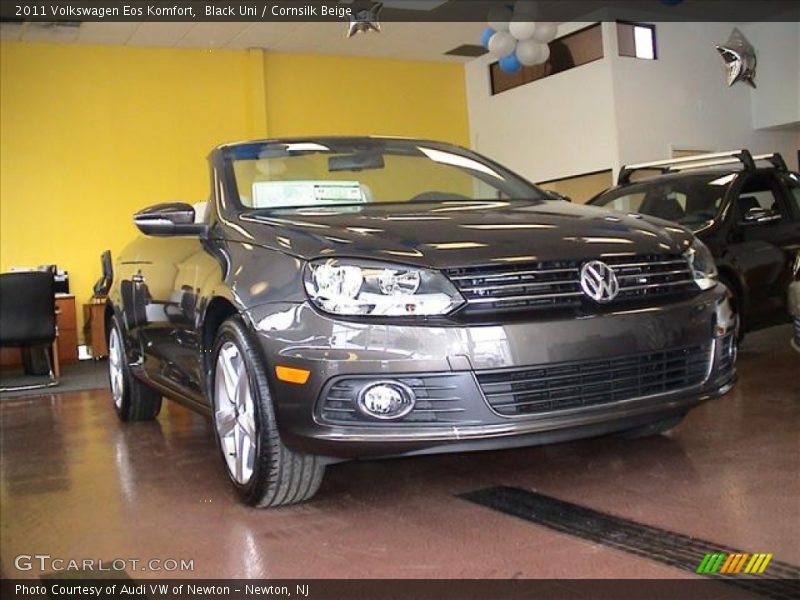 Black Uni / Cornsilk Beige 2011 Volkswagen Eos Komfort