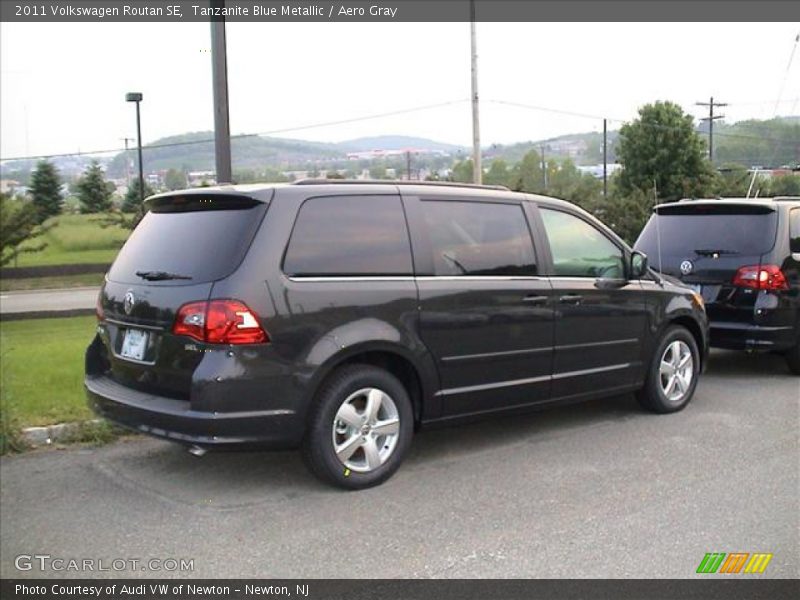 Tanzanite Blue Metallic / Aero Gray 2011 Volkswagen Routan SE