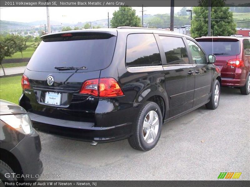 Nocturne Black Metallic / Aero Gray 2011 Volkswagen Routan SE
