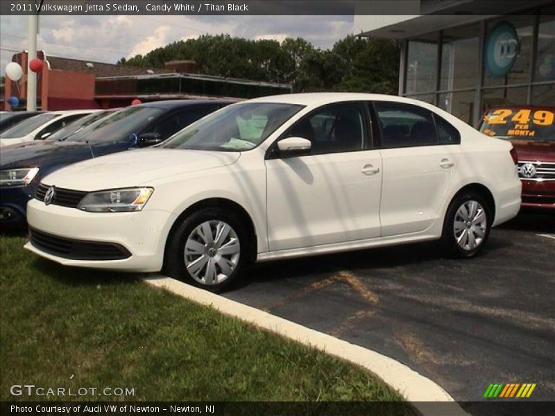 Candy White / Titan Black 2011 Volkswagen Jetta S Sedan