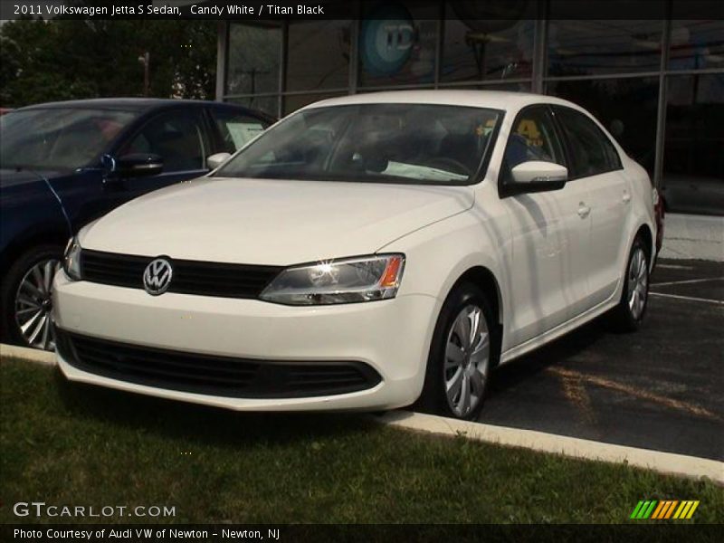 Candy White / Titan Black 2011 Volkswagen Jetta S Sedan