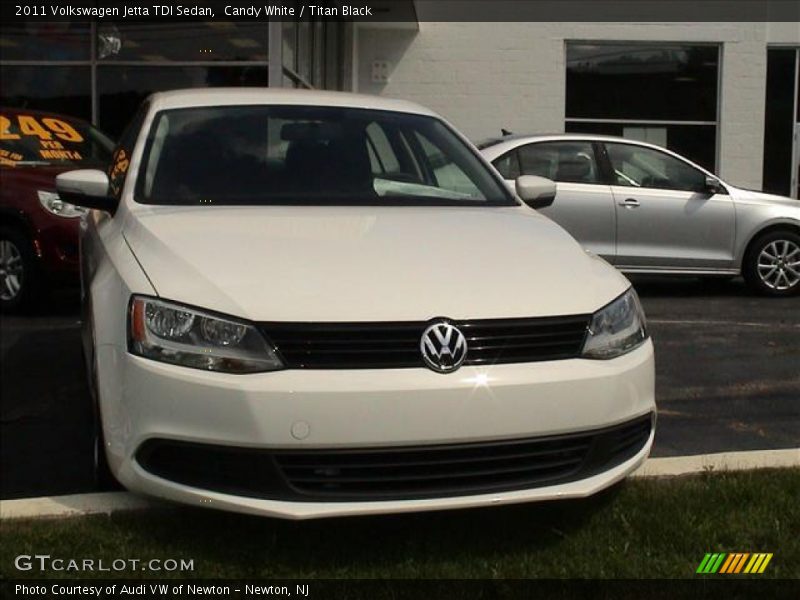 Candy White / Titan Black 2011 Volkswagen Jetta TDI Sedan