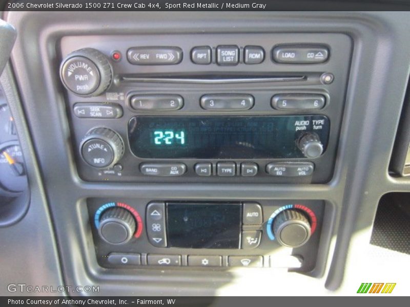 Controls of 2006 Silverado 1500 Z71 Crew Cab 4x4