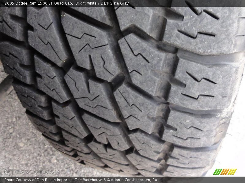 Bright White / Dark Slate Gray 2005 Dodge Ram 1500 ST Quad Cab