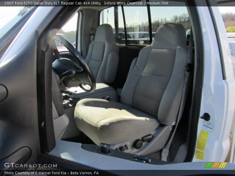  2007 F250 Super Duty XLT Regular Cab 4x4 Utility Medium Flint Interior