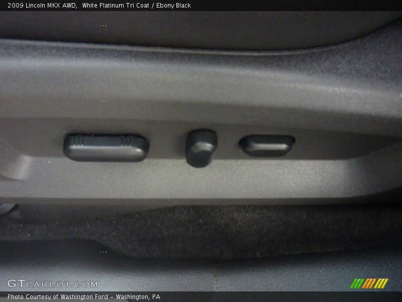 White Platinum Tri Coat / Ebony Black 2009 Lincoln MKX AWD