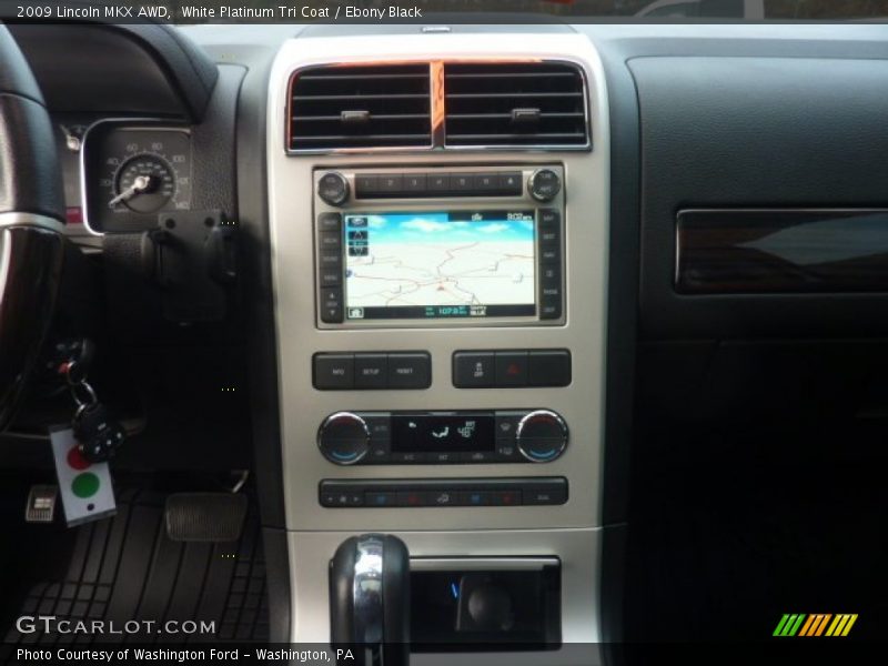 White Platinum Tri Coat / Ebony Black 2009 Lincoln MKX AWD