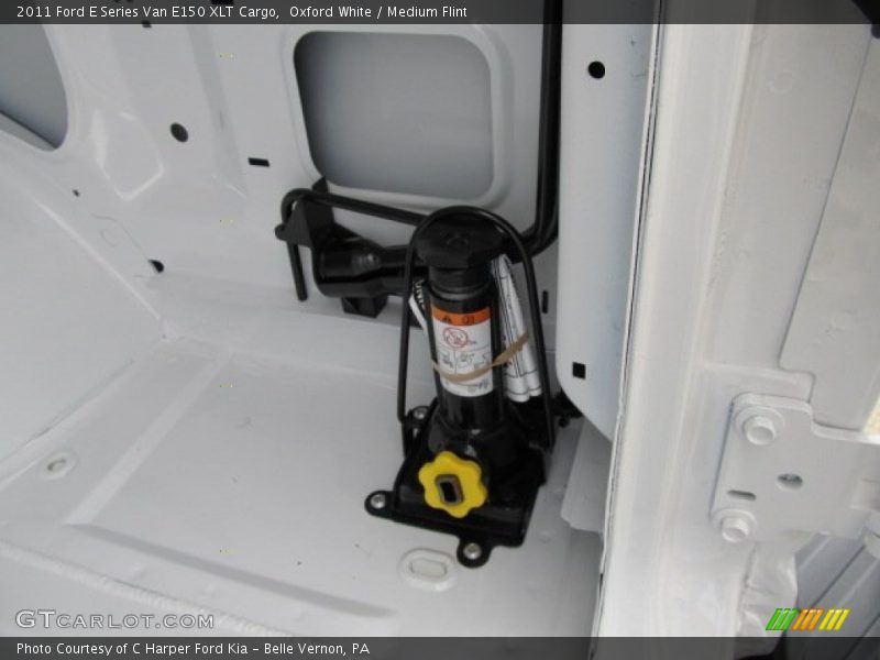 Oxford White / Medium Flint 2011 Ford E Series Van E150 XLT Cargo