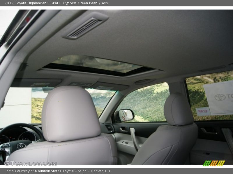 Cypress Green Pearl / Ash 2012 Toyota Highlander SE 4WD