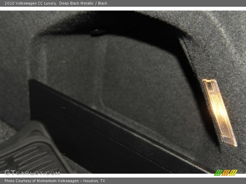 Deep Black Metallic / Black 2010 Volkswagen CC Luxury