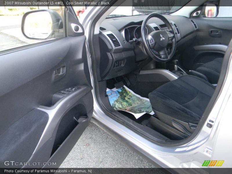Cool Silver Metallic / Black 2007 Mitsubishi Outlander LS 4WD