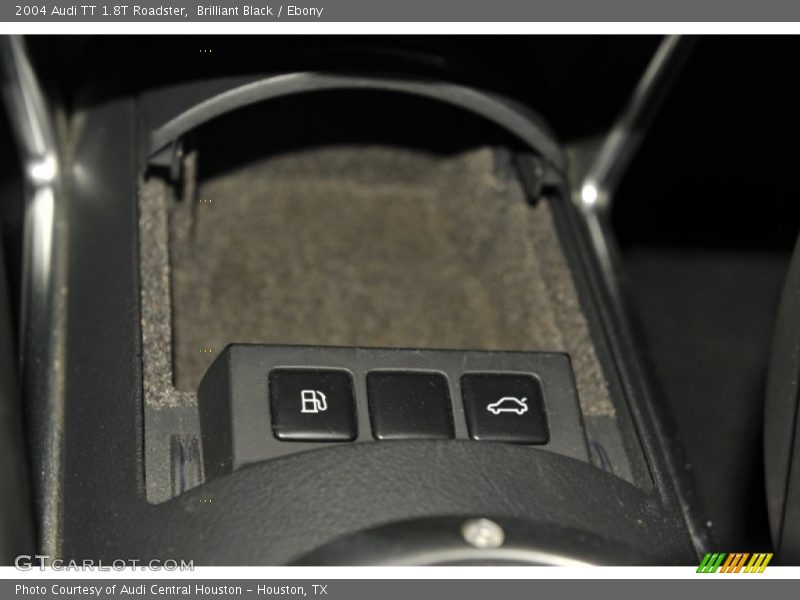 Controls of 2004 TT 1.8T Roadster