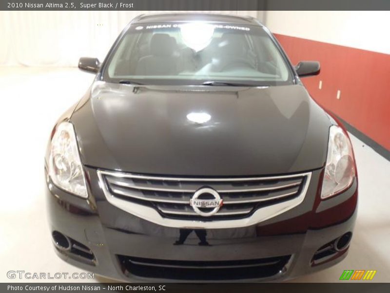 Super Black / Frost 2010 Nissan Altima 2.5